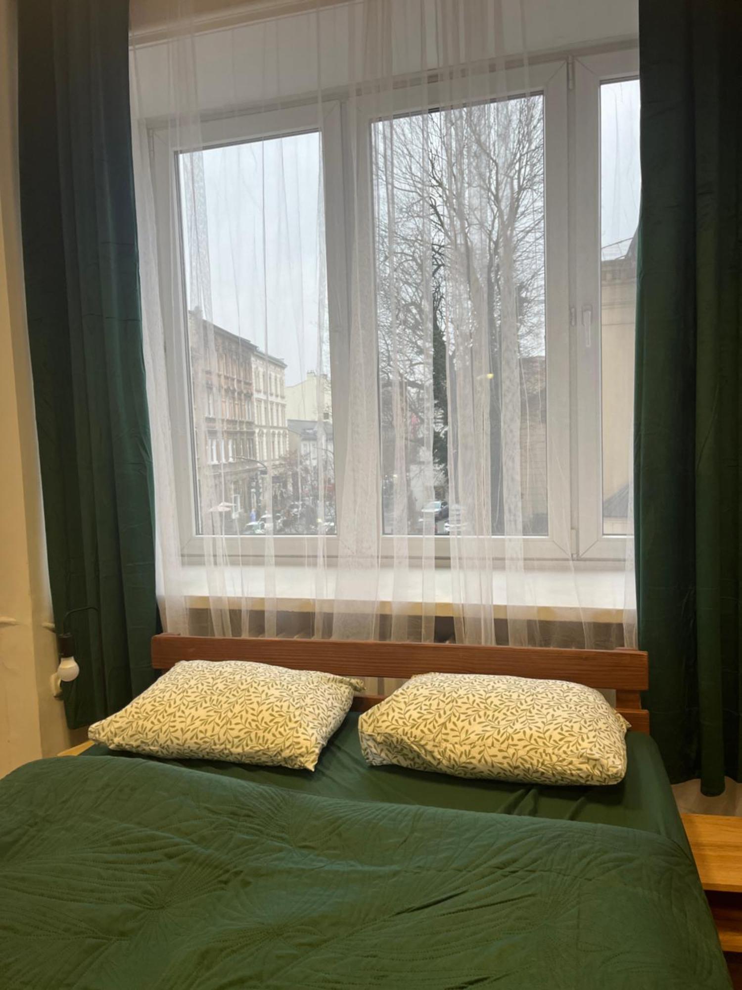 Tom Hostel Krakow Bagian luar foto