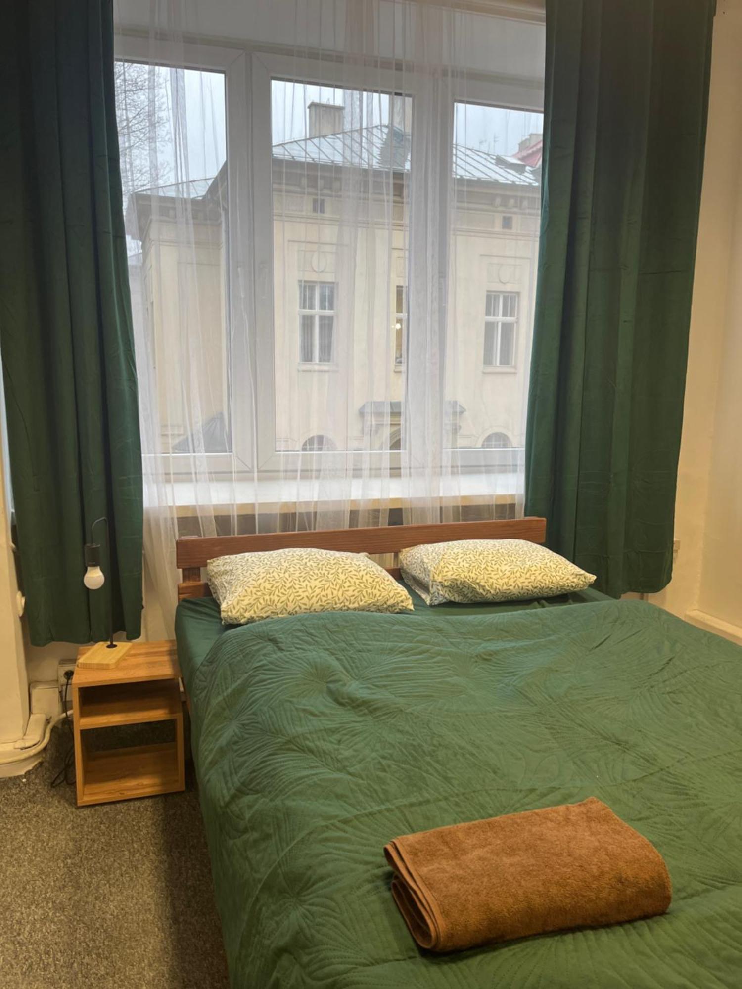 Tom Hostel Krakow Bagian luar foto