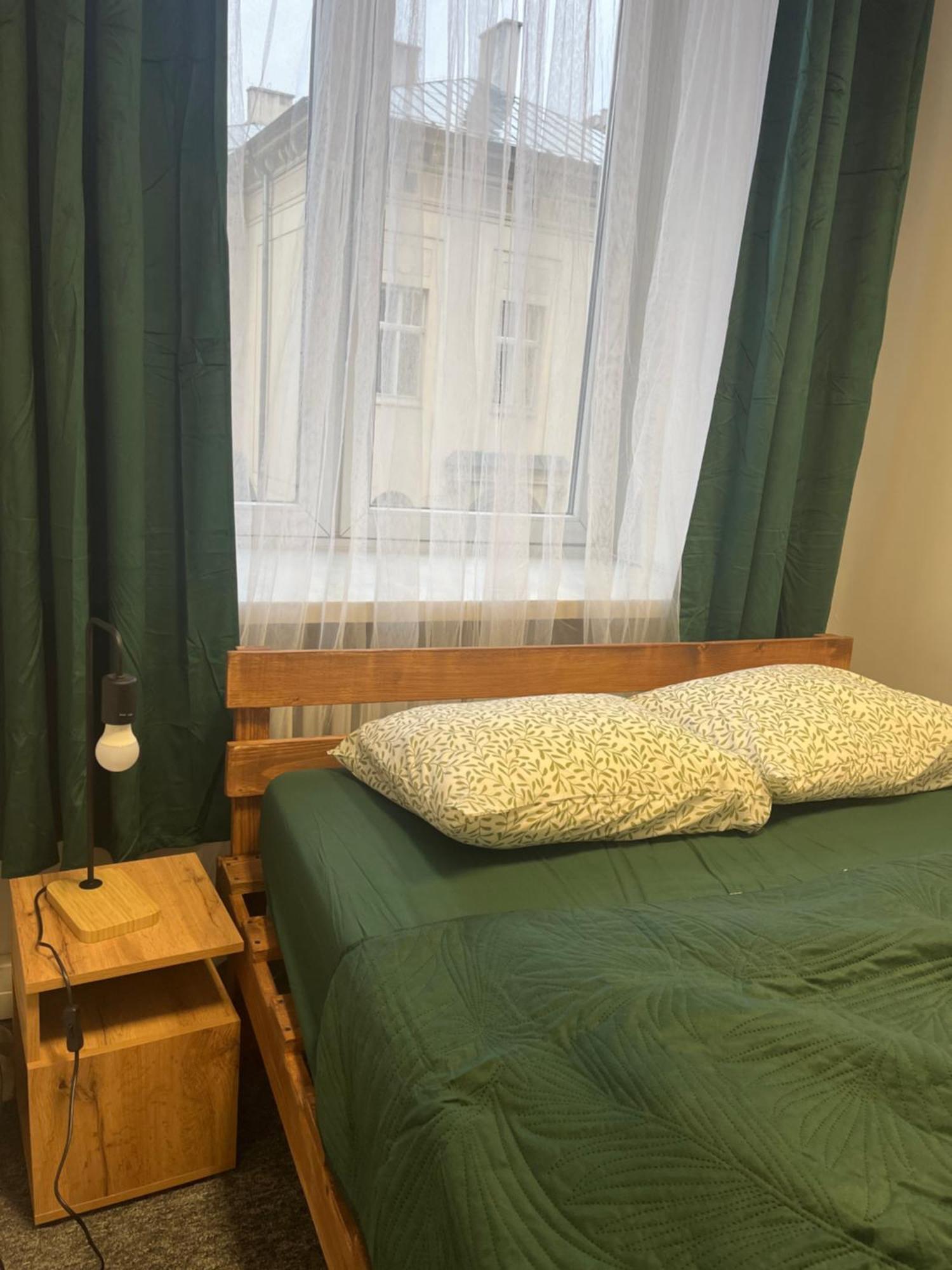 Tom Hostel Krakow Bagian luar foto