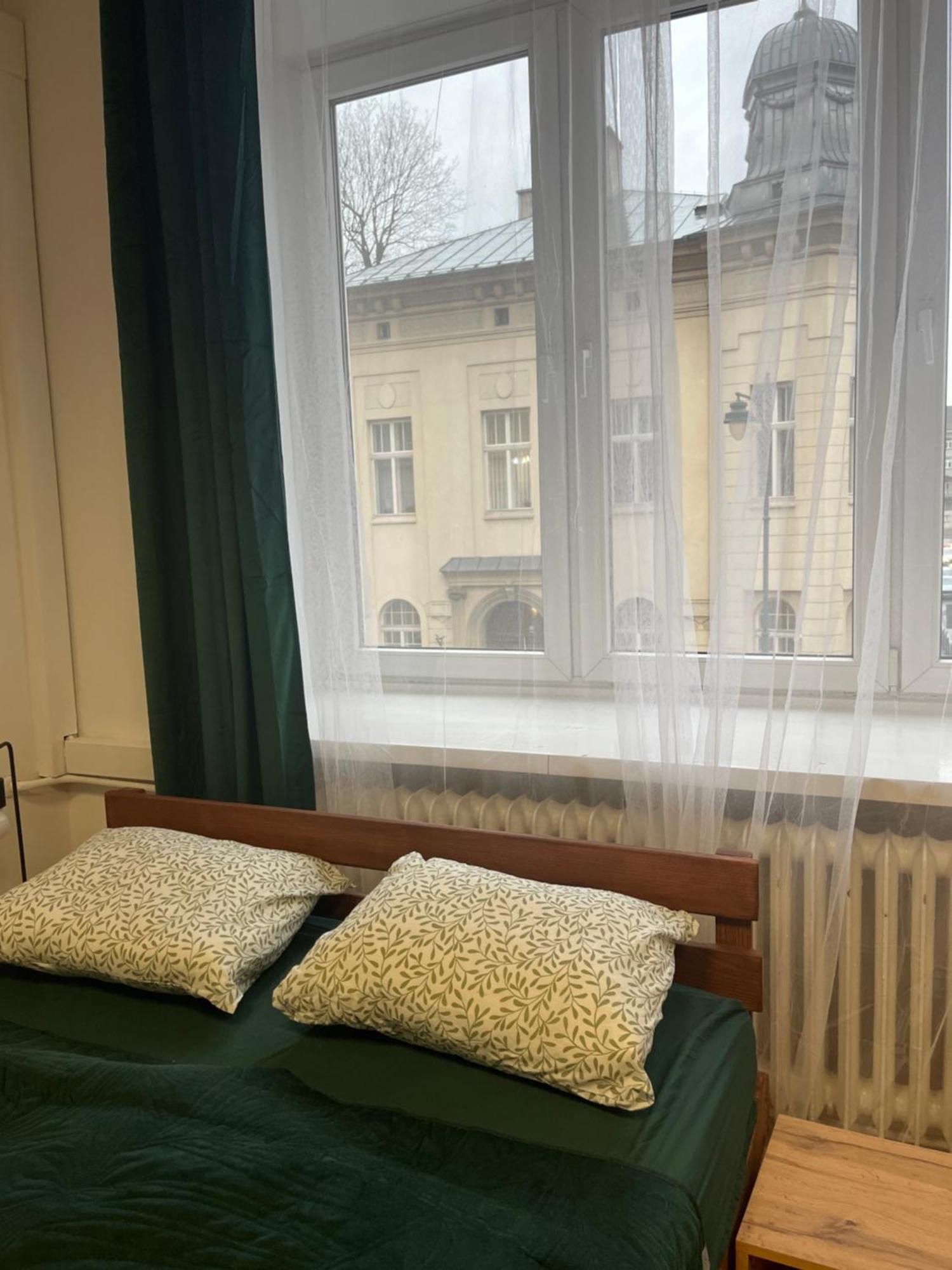 Tom Hostel Krakow Bagian luar foto