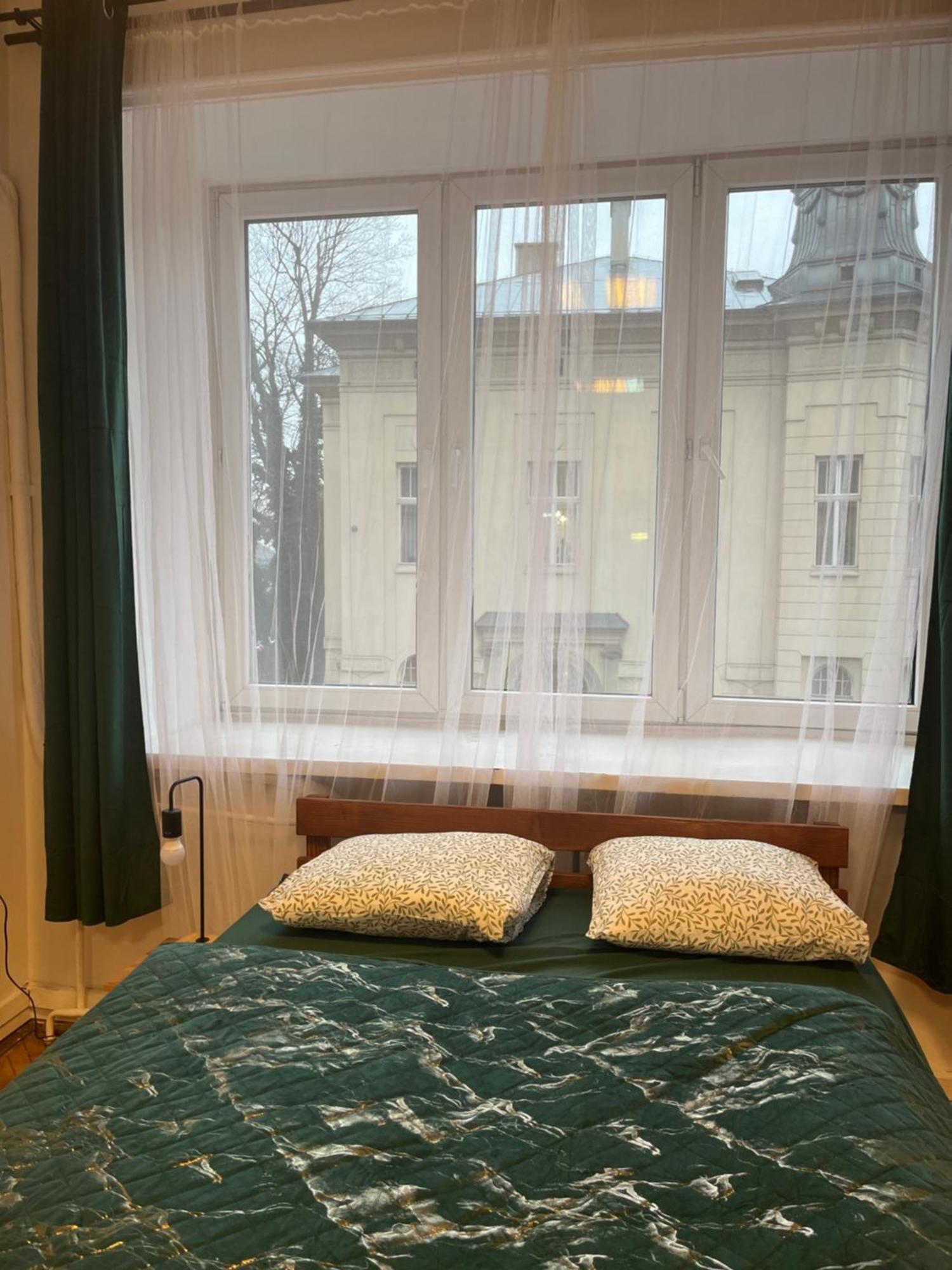 Tom Hostel Krakow Bagian luar foto