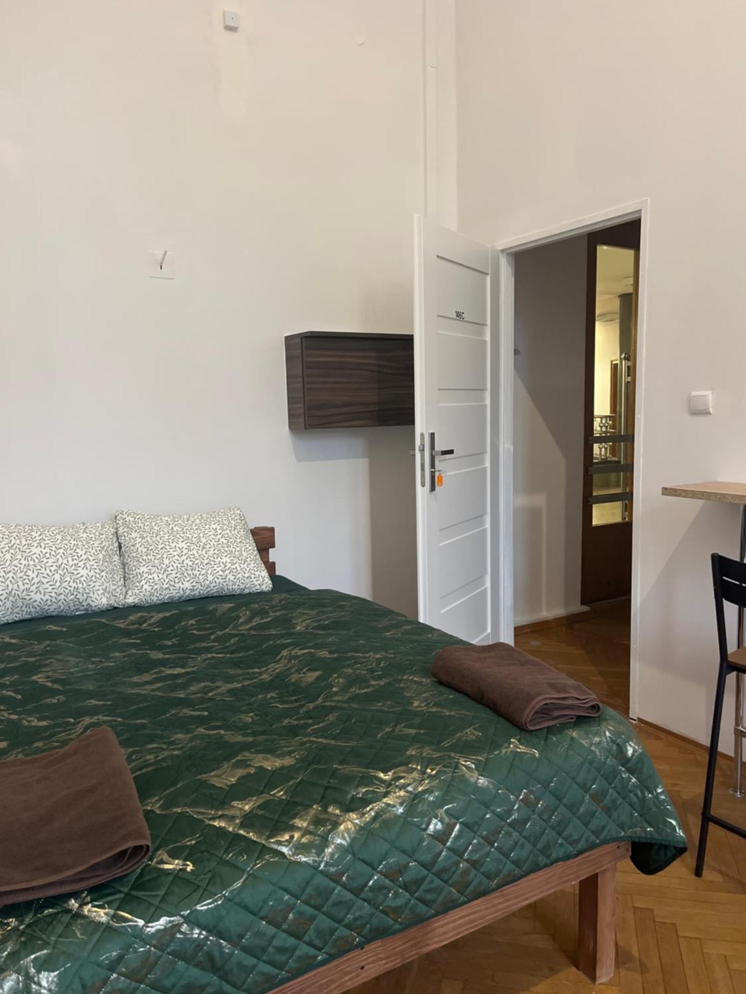 Tom Hostel Krakow Bagian luar foto