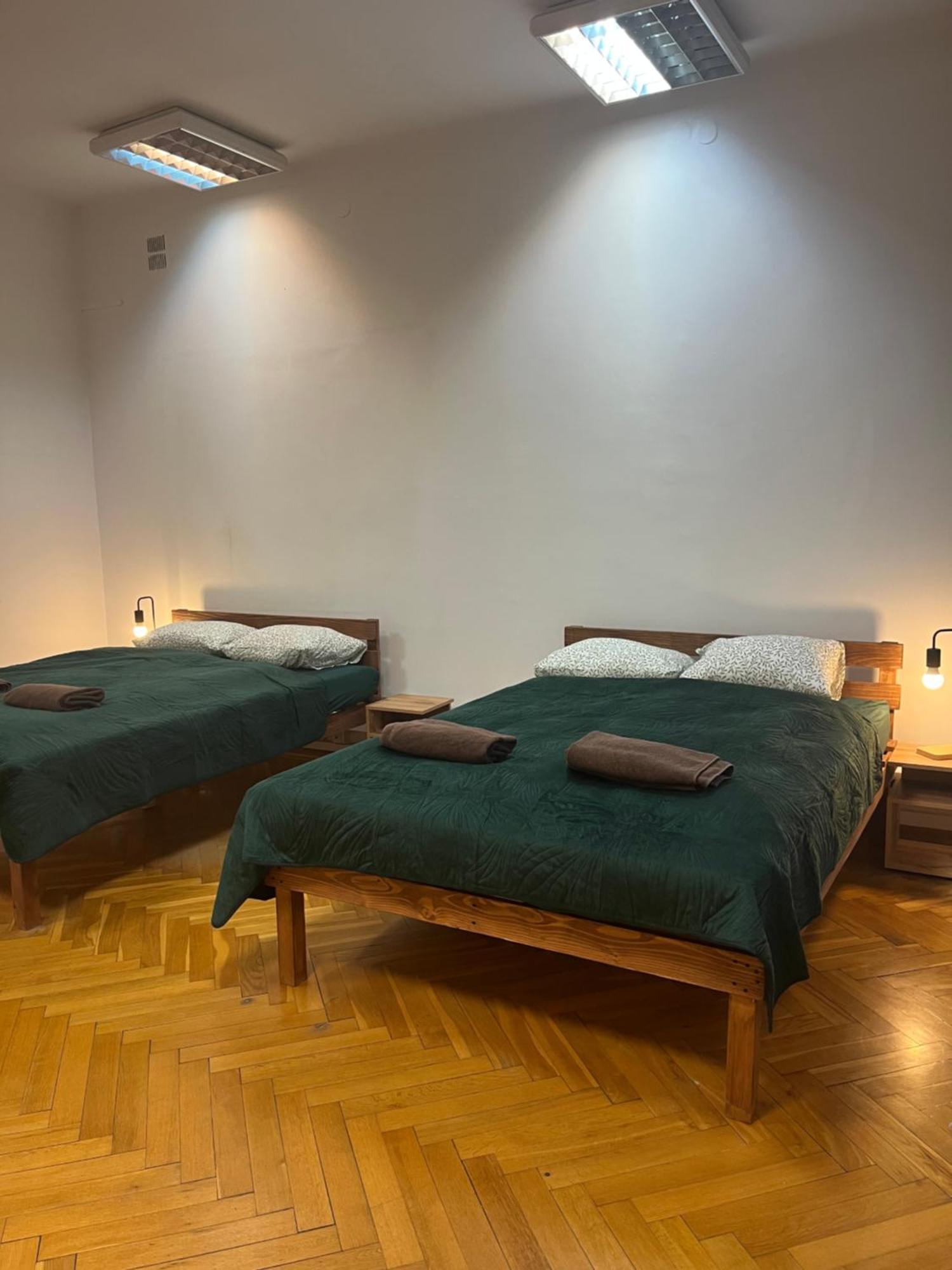 Tom Hostel Krakow Bagian luar foto
