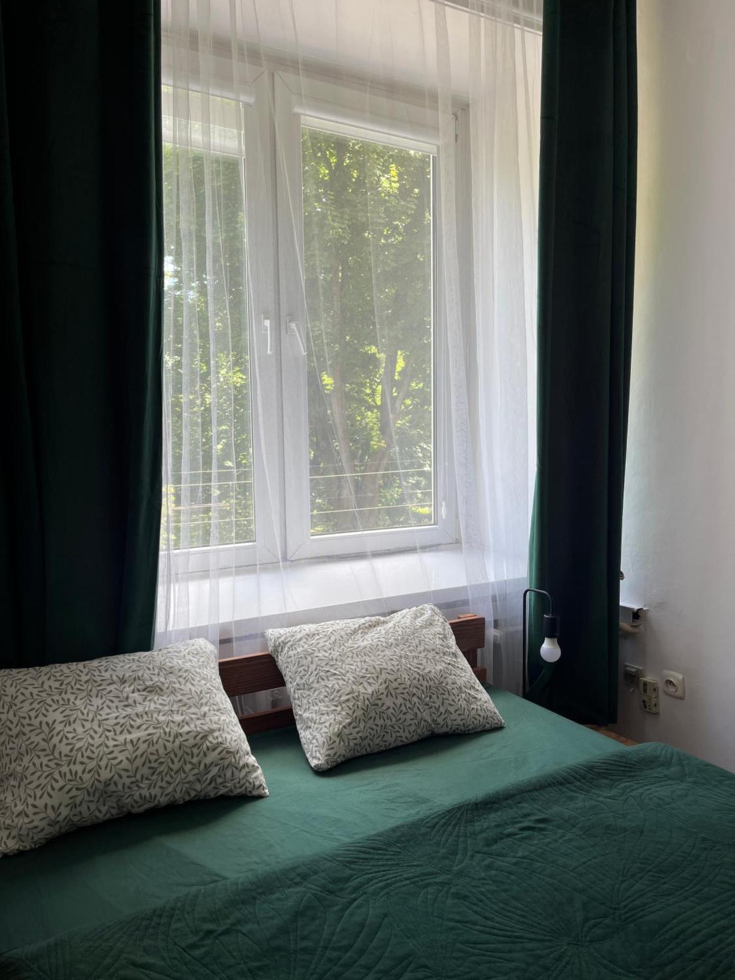 Tom Hostel Krakow Bagian luar foto